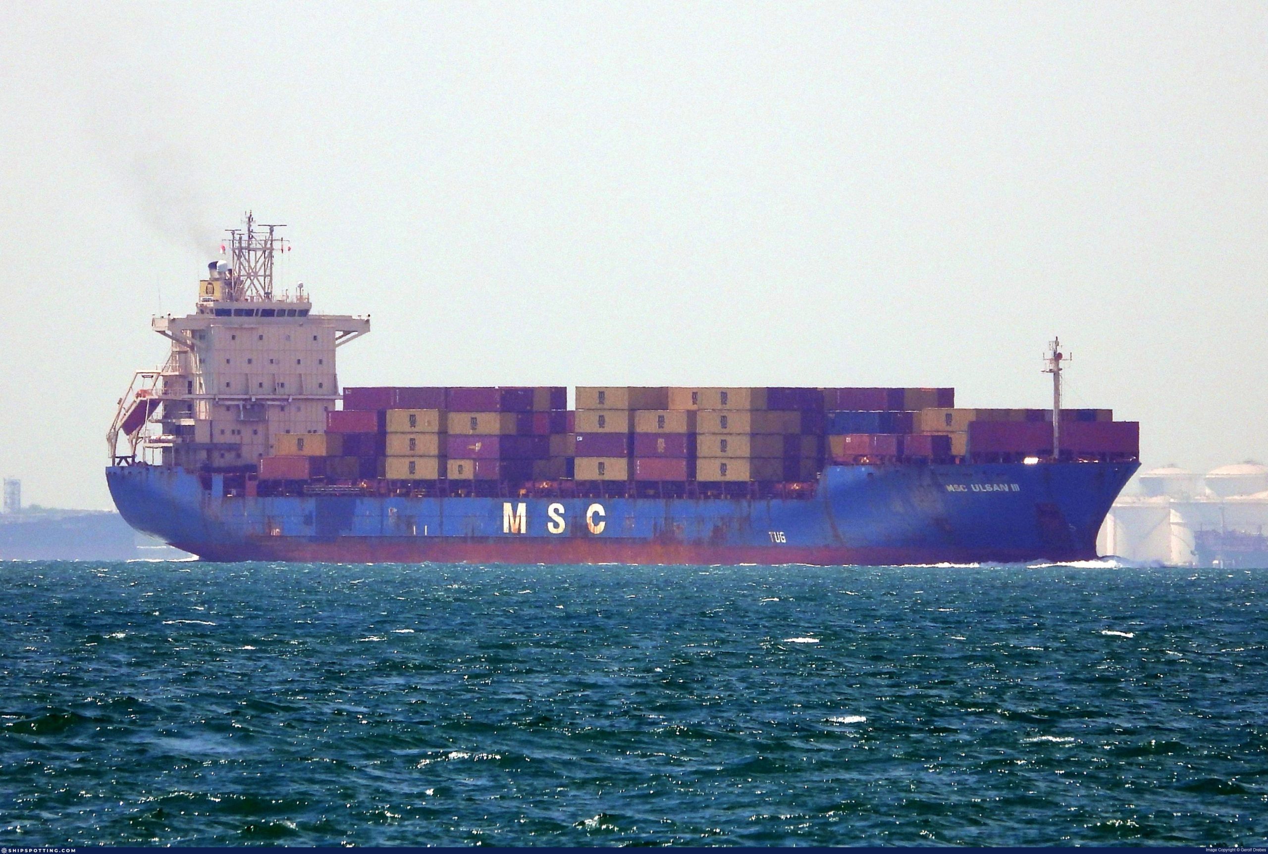 Η βρετανική MSC αναστέλλει τα δρομολόγιά της στη Μαύρη Θάλασσα μετά από επίθεση στο πλοίο της «ULSAN lll»