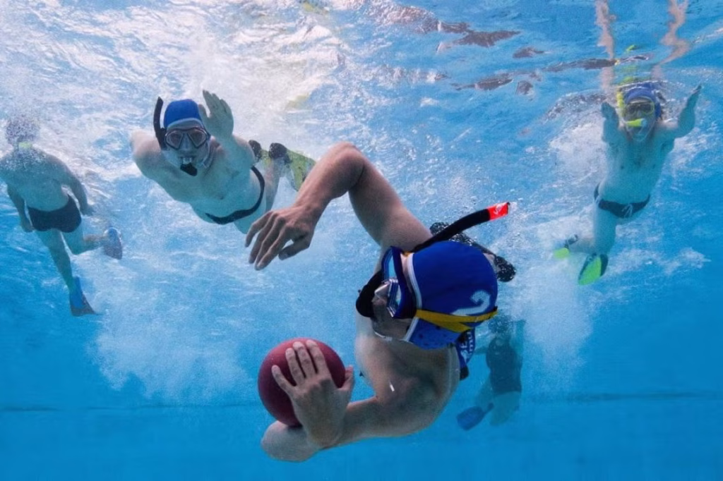 Underwater Rugby: Το ράγκμπι που παίζεται κάτω από το νερό
