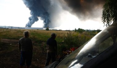 Βίντεο: Μαζικά ρωσικά πλήγματα στην στρατιωτική βιομηχανία και στα λιμάνια της Ουκρανίας