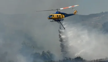 Κόνιτσα: Πυροσβεστικό ελικόπτερο σε αναγκαστική προσγείωση – Έχασε τον κάδο πυρόσβεσης κατά τη λήψη νερού