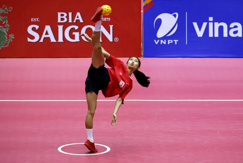 Sepak Takraw: Το «βόλεϊ» όπου τα χέρια απαγορεύονται