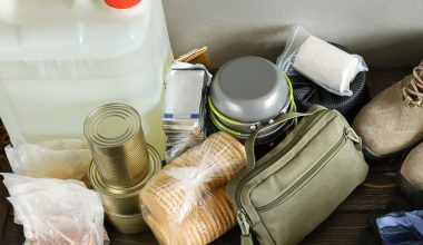 «Ετοιμαστείτε για το απρόβλεπτο»: Βρετανίδες γεμίζουν τα σπίτια τους με τρόφιμα και νερό υπό τον φόβο νέας κρίσης