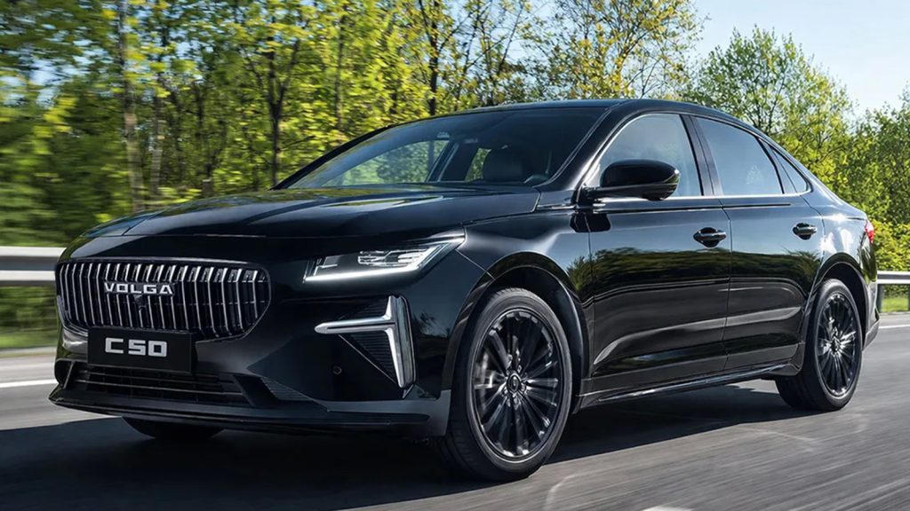 Ο Πούτιν έκανε test drive στο νέο crossover Volga K50 και άφησε την υπογραφή του