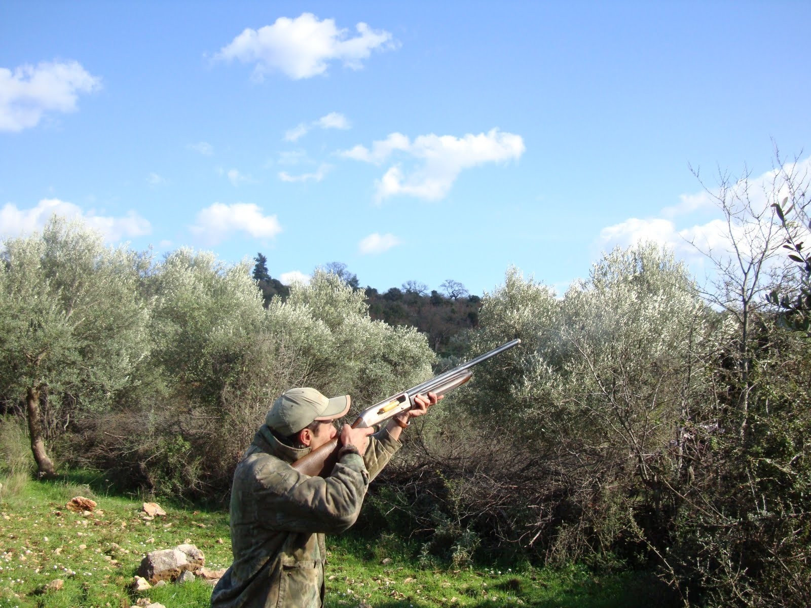 Μεθυσμένος 31χρονος Αλβανός στην Κρήτη γύρισε από το κυνήγι και τραυμάτισε έναν 54χρονο φίλο του