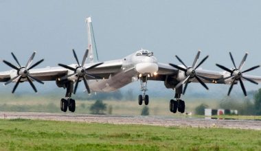 Τα drones του Ζελένσκι έπληξαν ρωσικό βομβαρδιστικό Tu-95 στη βάση Ένγκελς