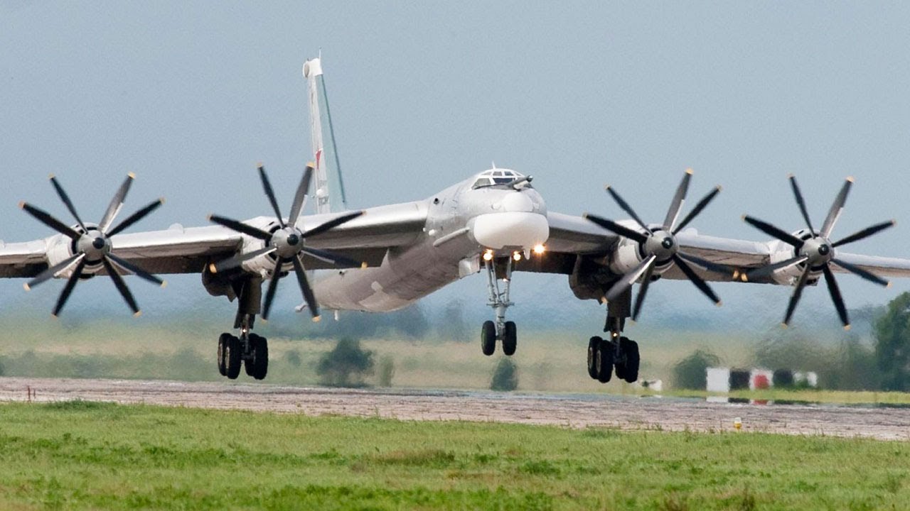 Τα drones του Ζελένσκι έπληξαν ρωσικό βομβαρδιστικό Tu-95 στη βάση Ένγκελς