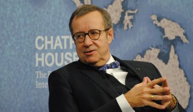 Πρώην πρόεδρος Εσθονίας: «Το ταξίδι του αρχηγού της CIA στη Μόσχα αφορούσε το Ιράν και όχι  το ΝΑΤΟ»