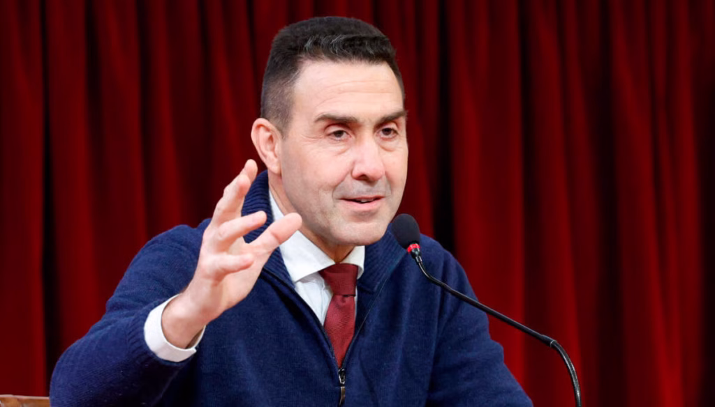 Ιταλία: Στο 8% το κόμμα «Εθνικό Μέλλον» του στρατηγού ε.α.  Ρομπέρτο Βανάτσι