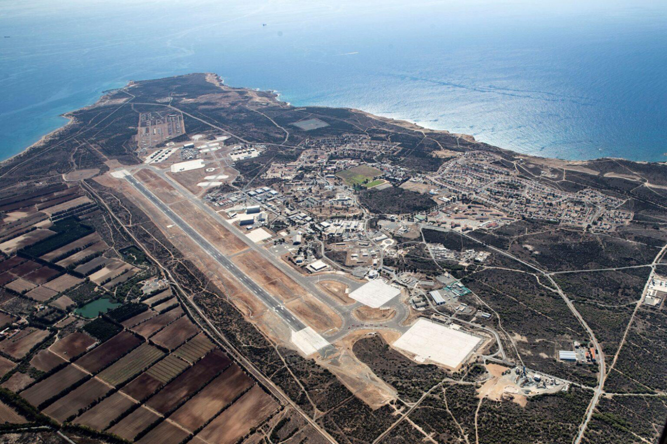 Οι Βρετανοί ανησυχούν ότι οι Κινέζοι κατασκοπεύουν τη βάση τους στην Κύπρο