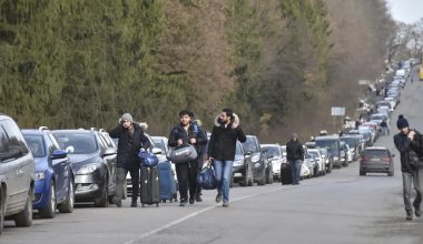 Γιατί οι κάτοικοι του Κιέβου εγκαταλείπουν την πόλη: Δεν υπάρχει νερό, ηλεκτρικό ρεύμα και αποχέτευση!