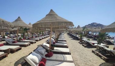 Μπαράζ συλλήψεων σε Μύκονο και Ρόδο για παράβαση του αιγιαλού και προβλήματα στην ελεύθερη πρόσβαση πολιτών
