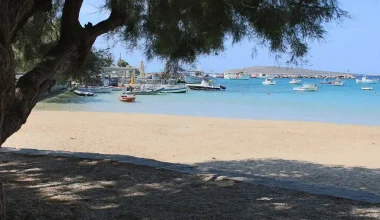 Τραγωδία στην Πάρο: 66χρονη κολυμπούσε στην Αλυκή και πνίγηκε έχοντας χάσει νωρίτερα τις αισθήσεις της