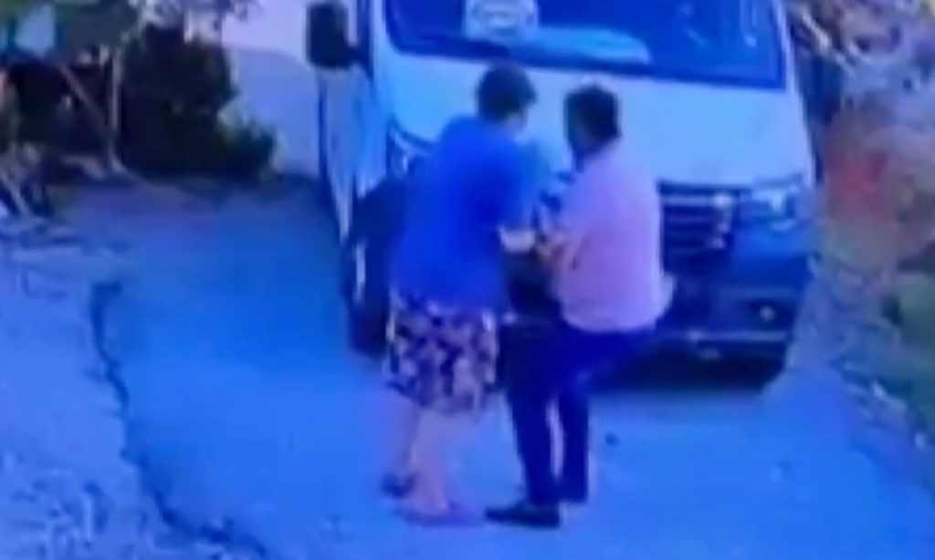 Τουρκία: Πατέρας παρέσυρε με το βαν και σκότωσε τον 1,5 έτους γιο του – Σκληρές εικόνες (βίντεο)