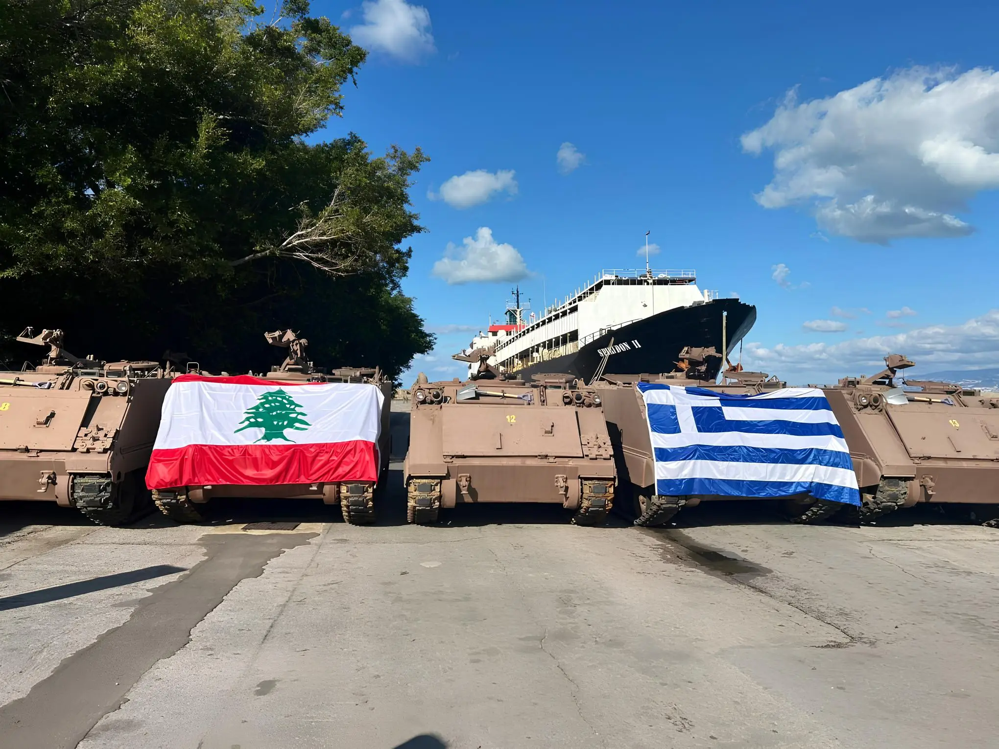 Ακόμα 13 ΤΟΜΠ και 10 φορτηγά των δεκαετιών του ’60 και του ’70 παραχωρήθηκαν στο Λίβανο από τον ΕΣ