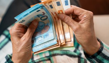 e-EΦΚΑ: Δείτε πότε θα καταβληθούν οι συντάξεις Οκτωβρίου