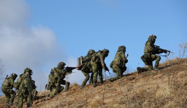 Άρχισε η μάχη για την κατάληψη του αεροδρομίου του Κραματόρσκ!