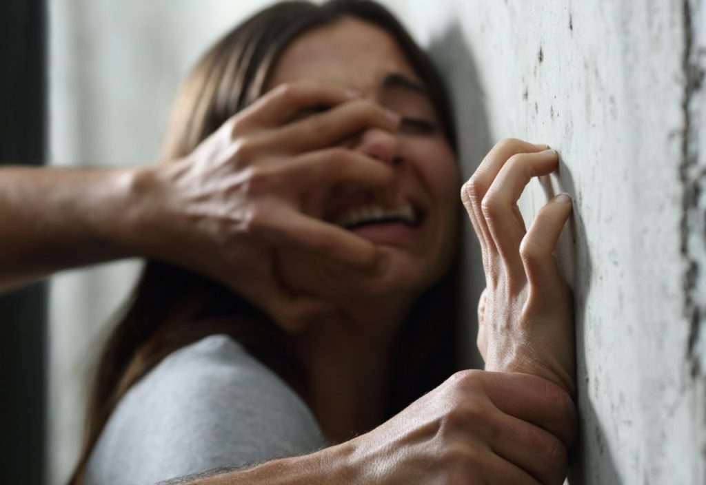 Φρίκη στην Ινδία: Ασέλγησαν ομαδικώς 13χρονη ενώ πήγαινε να αγοράσει noodles για το σπίτι της