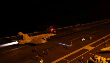 Ιράν: Τουλάχιστον δύο νεκροί και αρκετοί τραυματίες από τα αμερικανικά πλήγματα στο νησί Λαράκ