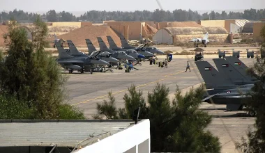 Αμερικανικά ελικόπτερα μεταφέρονται από τη βάση Muwaffaq Salti στην Ιορδανία (βίντεο)