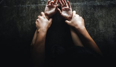 Βρετανία: 60χρονος νάρκωνε και κακοποιούσε τη σύζυγό του για πάνω από 20 χρόνια