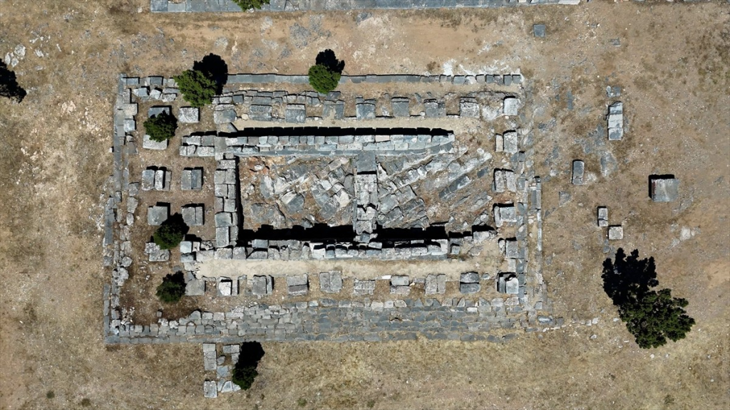 Τουρκία: Αρχαιολογικό μυστήριο στο Ιερό του Μήνα – Τα εκατοντάδες «μηνύματα» των αρχαίων προς τους θεούς