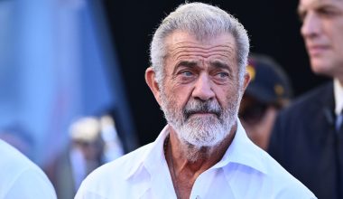 Αντιδράσεις για τον Μελ Γκίμπσον που ειρωνεύτηκε διερμηνέα νοηματικής γλώσσας – Δείτε βίντεο