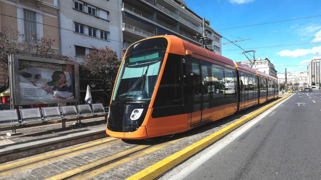 Τραμ: Πιο συχνά τα δρομολόγια από 7 Σεπτεμβρίου – Τι αλλάζει