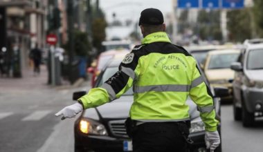 Οδηγείς ενώ σου έχουν πάρει το δίπλωμα; – Κινδυνεύεις με φυλάκιση έως 1 χρόνο και πρόστιμο 2.000 ευρώ