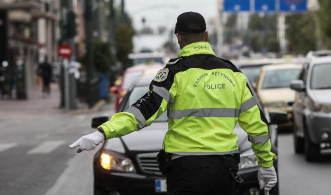 Οδηγείς ενώ σου έχουν πάρει το δίπλωμα; – Κινδυνεύεις με φυλάκιση έως 1 χρόνο και πρόστιμο 2.000 ευρώ