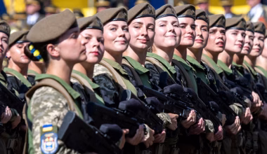 Αναστασία Κοζίνετς: Νεκρή η Ουκρανή υπολοχαγός και μητέρα 5 παιδιών μετά από πυραυλική επίθεση – Δείτε φωτογραφίες