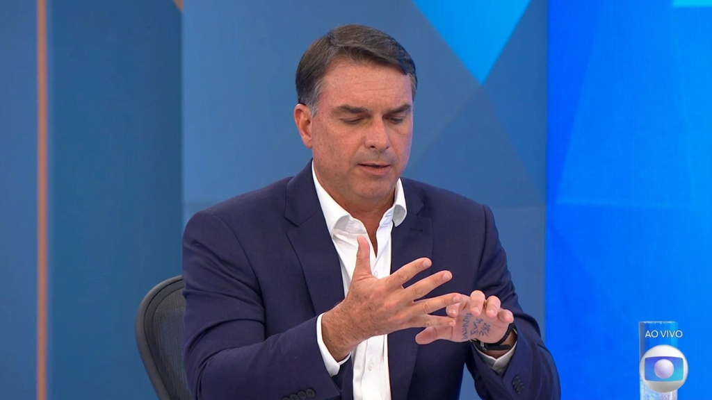 Βραζιλία: Μάχη «σώμα με σώμα» στις δημοσκοπήσεις – O γιος του Μπολσονάρου μόλις μία μονάδα πίσω από τον Λούλα