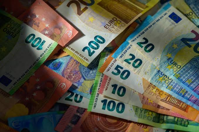 Επίδομα μέχρι 600 ευρώ: Οι δικαιούχοι και τα δικαιολογητικά – Πώς θα κάνετε αίτηση