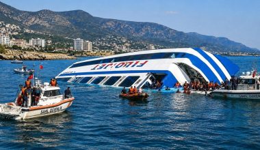 Ναυάγιο στην Κερύνεια: «Πιθανόν εγκλωβισμένοι στο βυθισμένο καταμαράν οι 20 αγνοούμενοι» λένε οι Αρχές