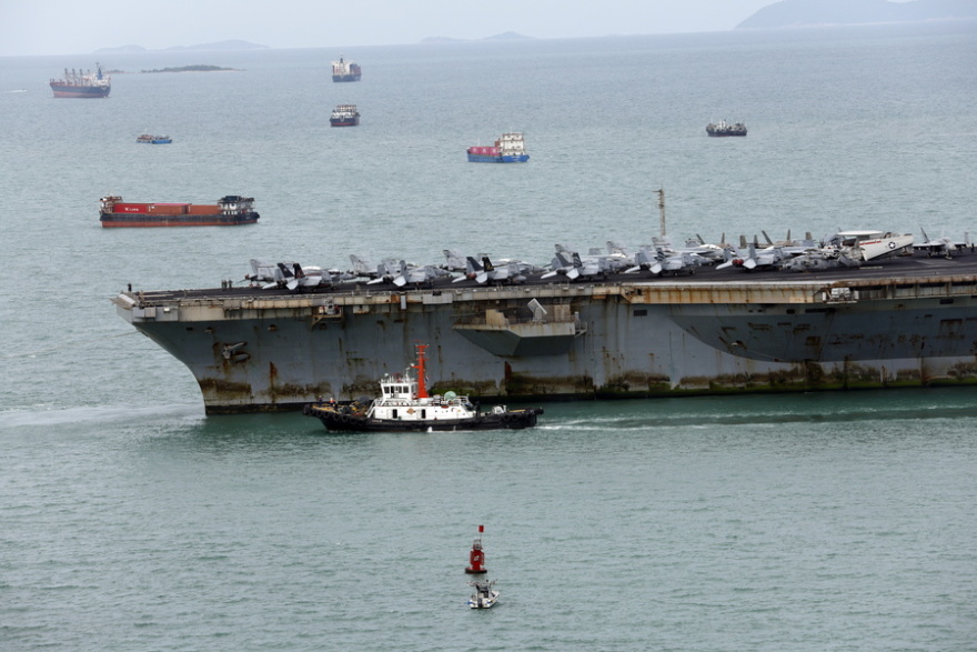 Στην Ταϊλάνδη το αεροπλανοφόρο USS Abraham Lincoln μετά από περισσότερες από 270 ημέρες στη θάλασσα