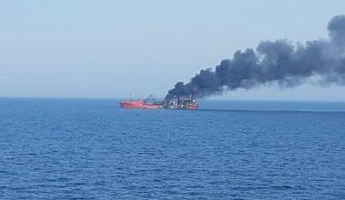 Ρωσικά drones χτύπησαν δύο φορτηγά πλοία που μετέφεραν όπλα και πυρομαχικά στην Ουκρανία (βίντεο)