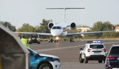 Με κρατικό αεροσκάφος και στρατιωτικές τιμές η σορός του Ρ.Μλάντιτς στην Σερβία και μέχρι εκεί – Ιδιωτική η κηδεία