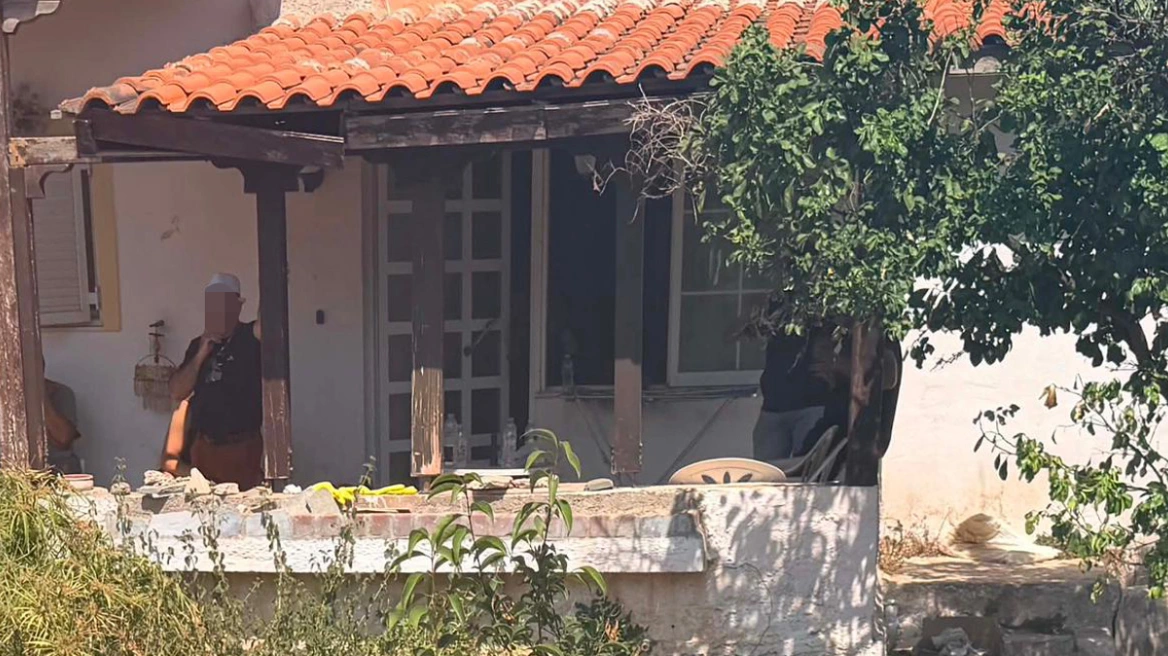 Μαραθώνας: Γυναίκα έθαψε τη μητέρα της στην αυλή και εισέπραττε την σύνταξή της επί 10 χρόνια!