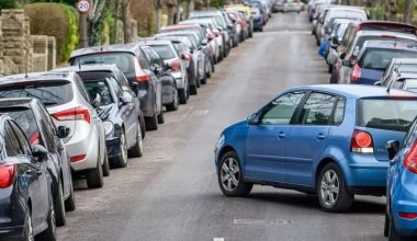 Παρκάρισμα «προφυλακτήρα με προφυλακτήρα»: Με τι πρόστιμο κινδυνεύετε και για πόσες μέρες «χάνετε» το δίπλωμα