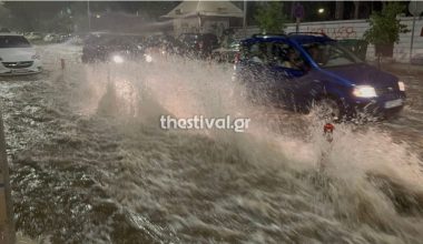 Θεσσαλονίκη: Ισχυρό μπουρίνι μετέτρεψε τους δρόμους σε ποτάμια (βίντεο)