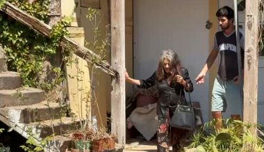 Υπόθεση σκελετωμένης 90χρονης: Στο Α.Τ. Μαραθώνα η 68χρονη κόρη της και ο εγγονός της