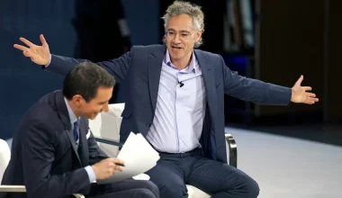 CEO της Palantir: Στο μέλλον με την ΑΙ οι μόνοι που δεν θα αντικατασταθούν θα είναι οι τεχνίτες και οι νευροδιαφορε