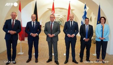 Συμφωνία στην ΕΕ για τα κέντρα επιστροφής  μεταναστών σε τρίτες χώρες