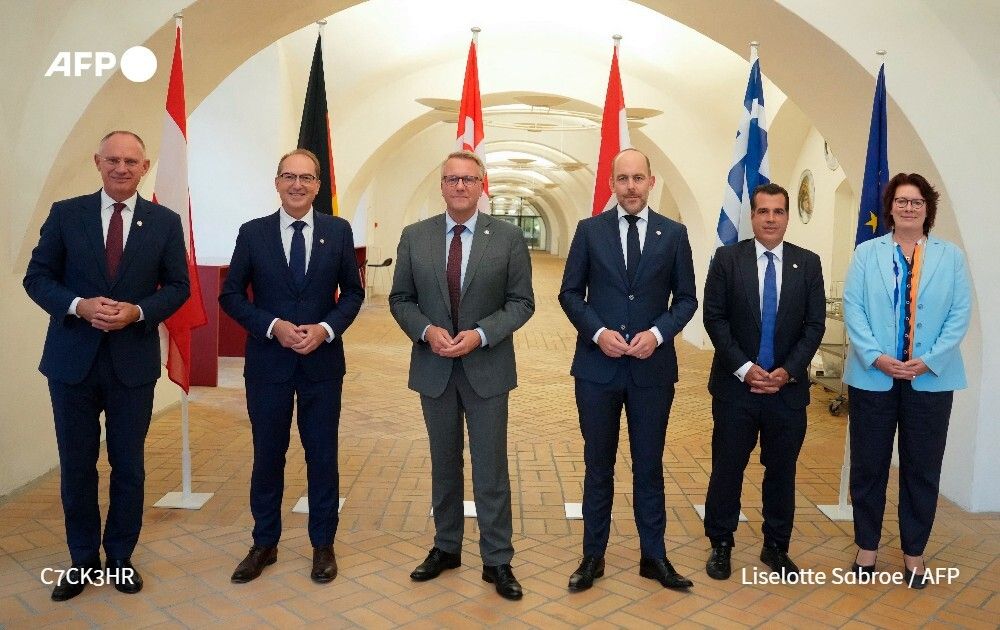 Συμφωνία στην ΕΕ για τα κέντρα επιστροφής μεταναστών σε τρίτες χώρες