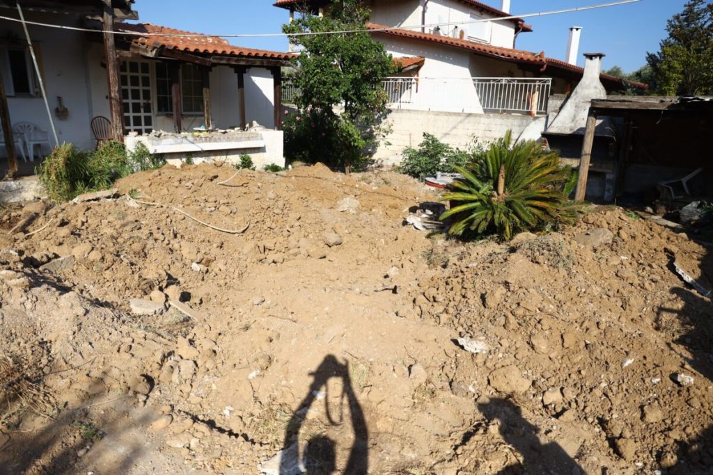 Εξελίξεις στην υπόθεση του Μαραθώνα: Πού βρέθηκε το πτώμα της μητέρας της 68χρονης – Ήταν τυλιγμένο με νάιλον