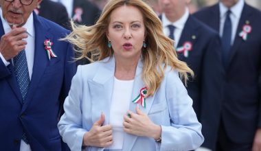 Ιστορική στιγμή για την κυβέρνηση Μελόνι: Έγινε η μακροβιότερη της Ιταλίας από τον Β’ΠΠ κι έπειτα