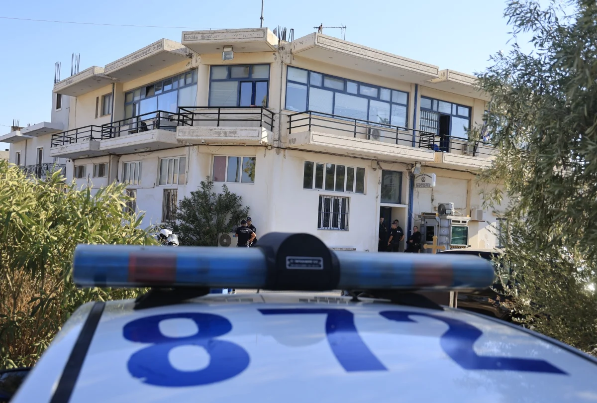 Μάνδρα: Το ψυχιατρικό ιστορικό του άνδρα που επιτέθηκε σε αστυνομικούς – Οι ακούσιες νοσηλείες στο Δρομοκαΐτειο