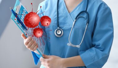 Οι καθημερινές συνήθειες που μπορούν να μειώσουν τον κίνδυνο ορισμένων μορφών καρκίνου σύμφωνα με ογκολόγο
