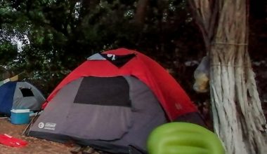 Χανιά: Νεοδιόριστη εκπαιδευτικός μένει σε σκηνή με την 4χρονη κόρη της επειδή δεν βρίσκει σπίτι!