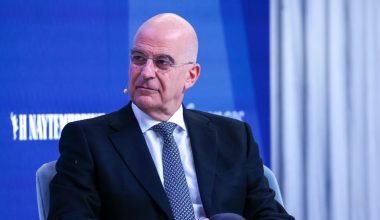 Ν.Δένδιας για τη συντριβή του Phantom: «Βαθύτατη θλίψη για την απώλεια των δύο πιλότων»