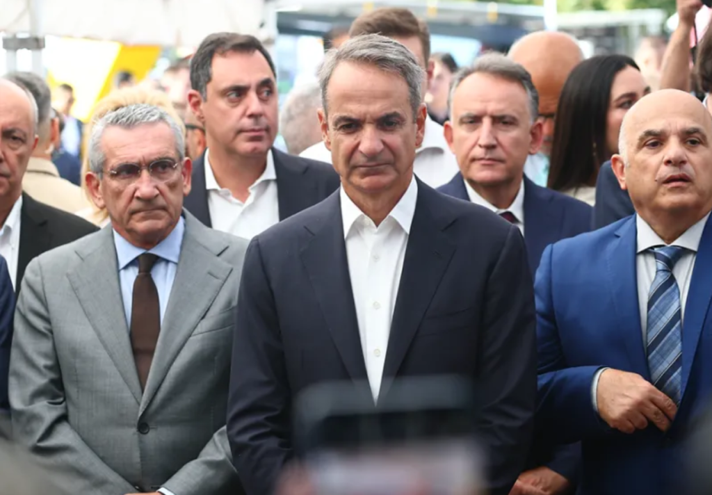 Ξαφνική αλλαγή στη ΔΕΘ: Η πρώτη αντίδραση του Κ.Μητσοτάκη στην αεροπορική τραγωδία της Τανάγρας
